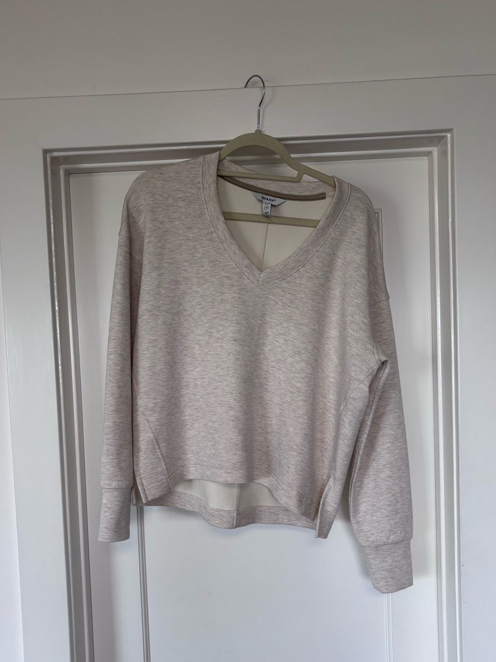 Spanx AirEssentials V-neck Sweatshirt Sz M - Picture 2 of 6